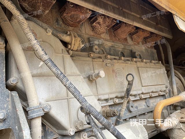 发动机右侧（整机外观及大件）