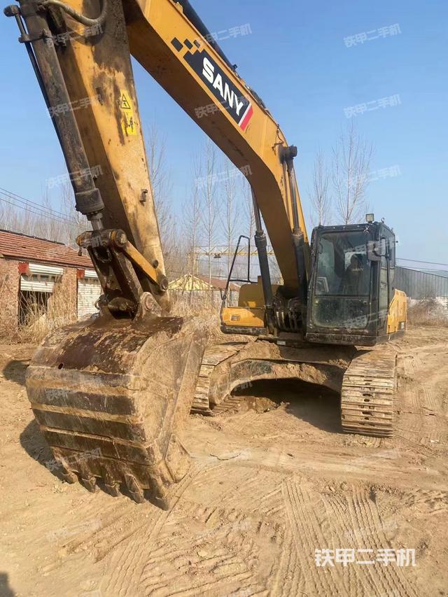 驾驶室整体（整机外观）