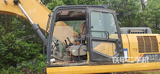 驾驶室整体（整机外观）