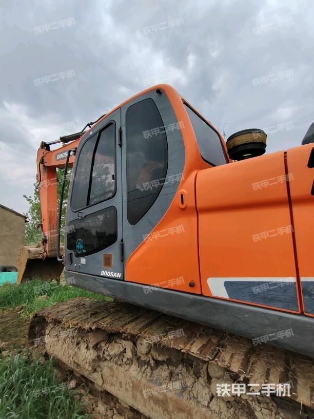 駕駛室左后45度（駕駛室部分）