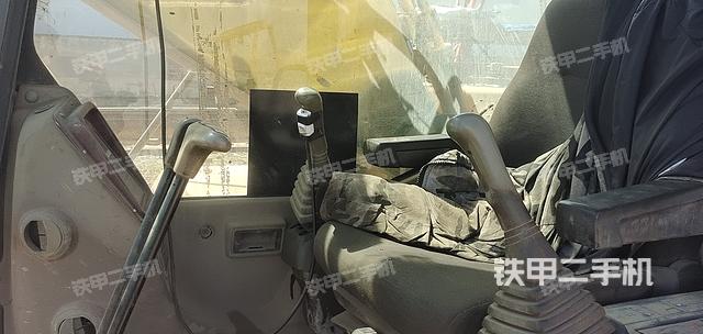 驾驶室整体（整机外观）