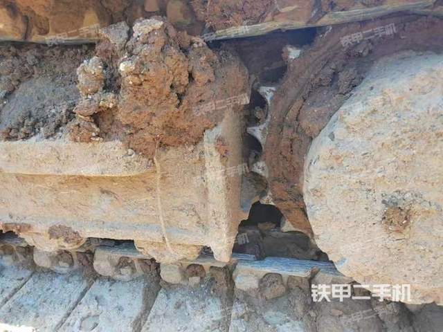 单侧履带整体（整机外观）