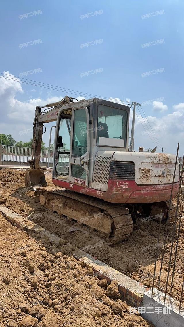 整机右后45°（整机外观）
