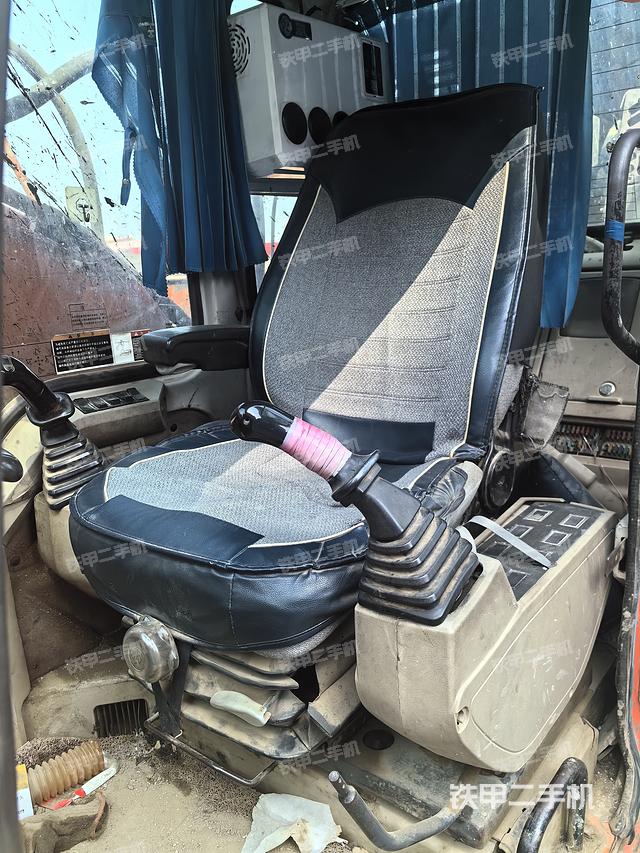 驾驶室整体（整机外观）