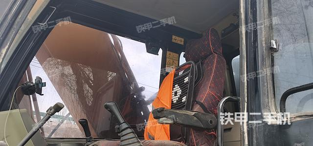 驾驶室整体（整机外观）