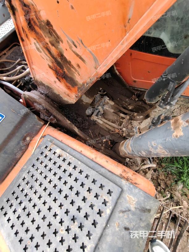 大臂根部?斜視（工作和回轉(zhuǎn)裝置）