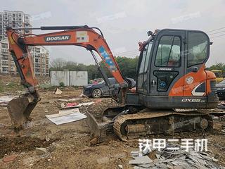 青岛斗山DX55-9C挖掘机实拍图片