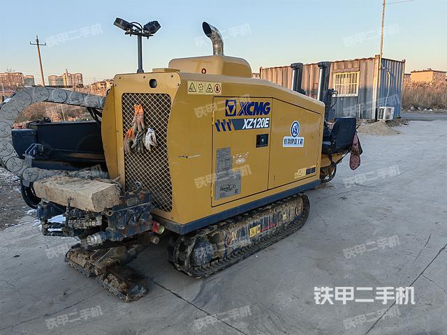 整机左侧（设备外观及核心部件）