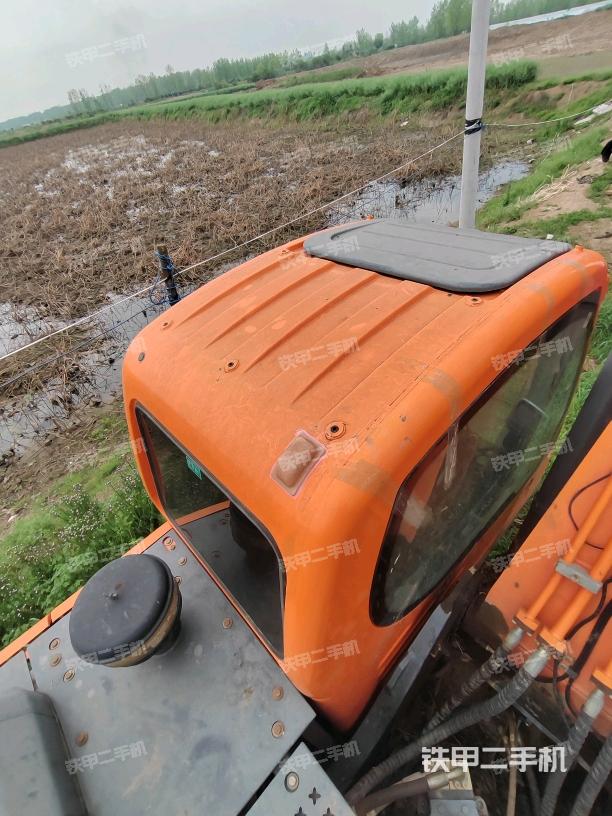 駕駛室頂部俯視（上車部件）