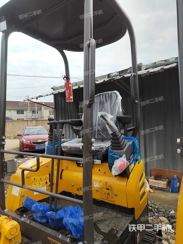 驾驶室整体（整机外观）