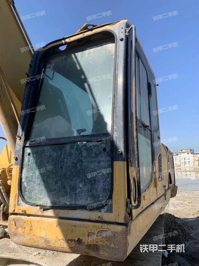 驾驶室整体（整机外观）