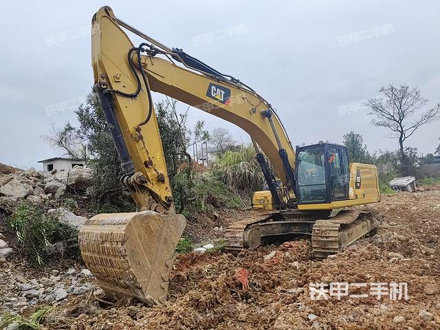 驾驶室顶部（整机外观）