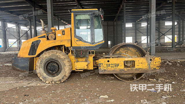 整机左侧（设备外观及核心部件）