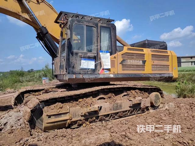 驾驶室整体（整机外观）