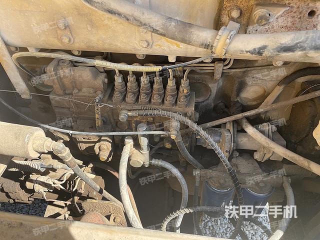 发动机左侧（整机外观及大件）