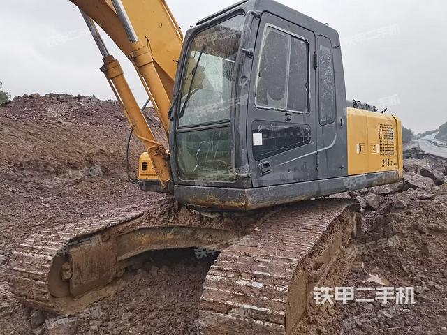 驾驶室整体（整机外观）