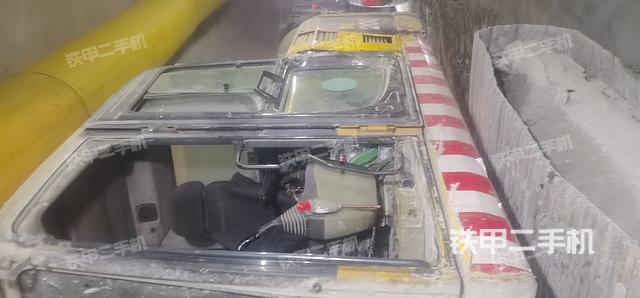 驾驶室整体（整机外观）