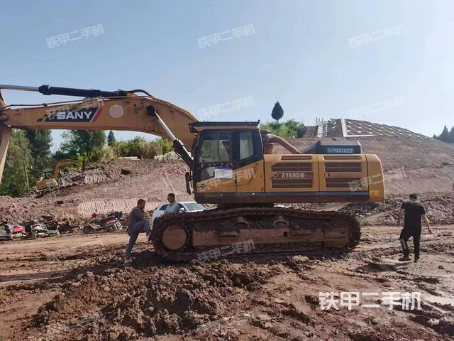 驾驶室整体（整机外观）