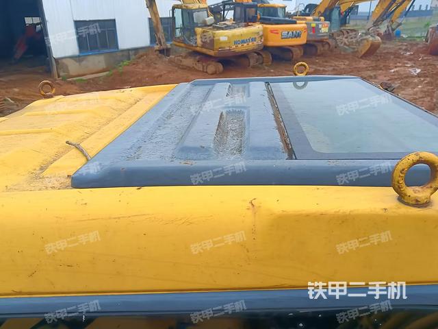 驾驶室顶部（整机外观）