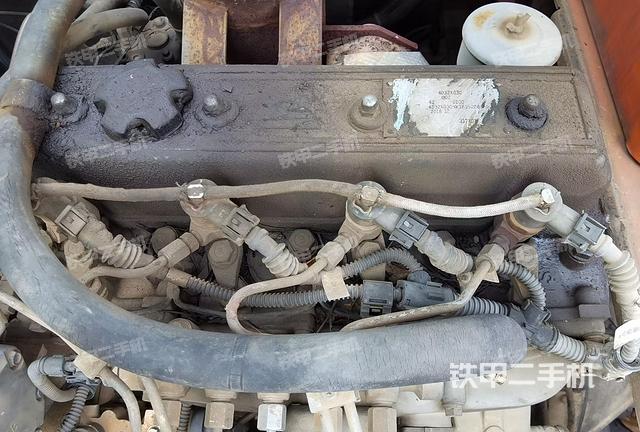 回转马达和主控阀（整机外观）