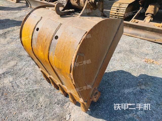 鏟斗45度(工作和回轉(zhuǎn)裝置) 鏟斗45度(工作和回轉(zhuǎn)裝置)