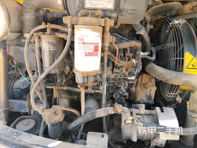 發(fā)動(dòng)機(jī)室(上車部件) 發(fā)動(dòng)機(jī)室(上車部件)