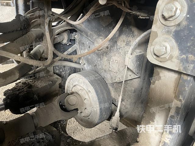 发动机右侧（整机外观及大件）