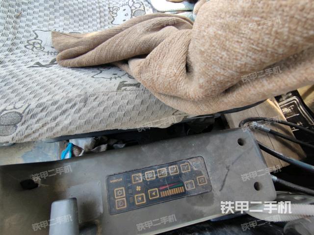 座椅左側控制臺/音響/含左手柄（駕駛室部分）