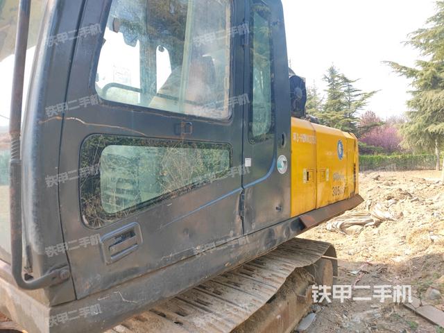 駕駛室正側（駕駛室部分）