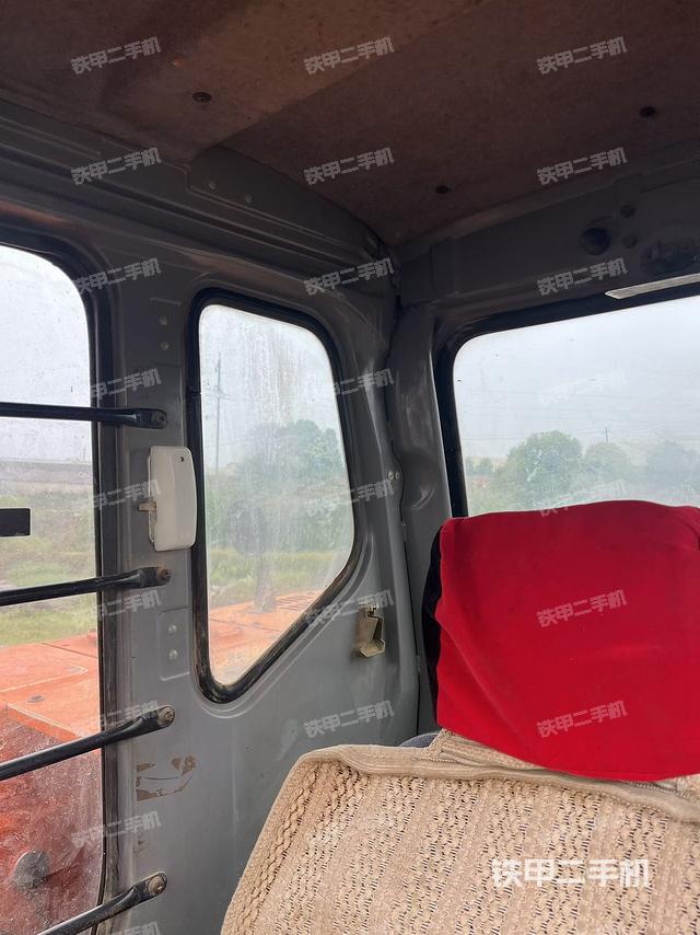 驾驶室整体（整机外观）