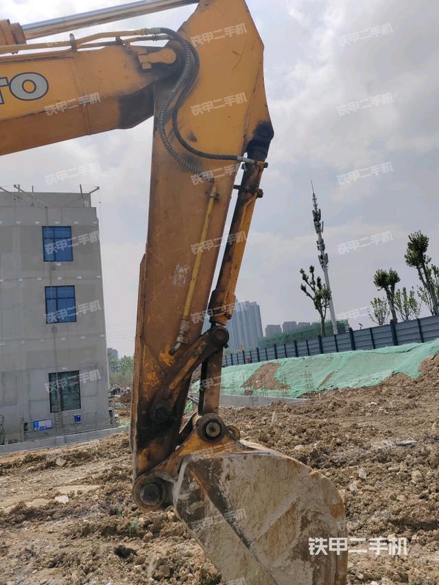 小臂整体左后（工作和回转装置）