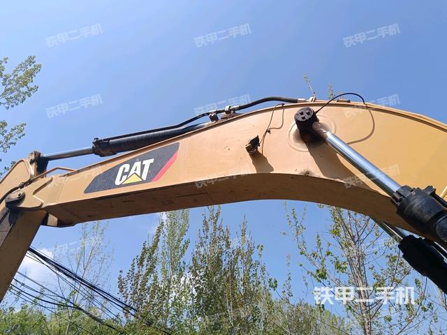 大臂整體?右側(cè)(工作和回轉(zhuǎn)裝置) 大臂整體?右側(cè)(工作和回轉(zhuǎn)裝置)