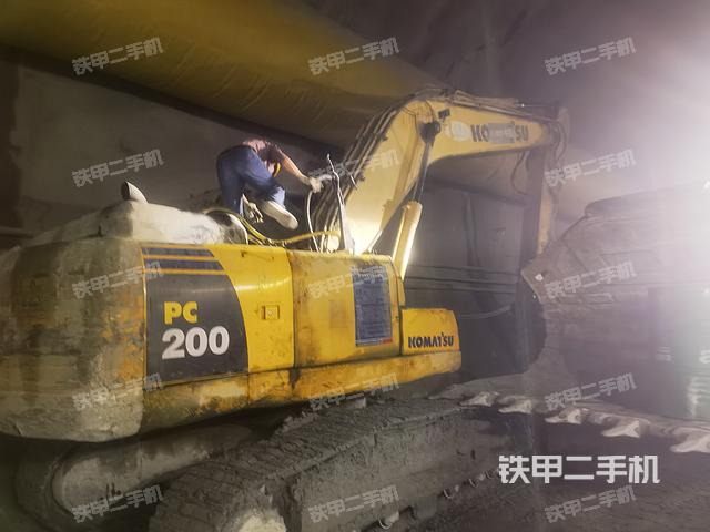 小松PC200-8M0挖掘机