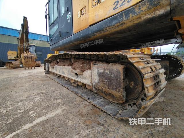 单侧履带整体（整机外观）