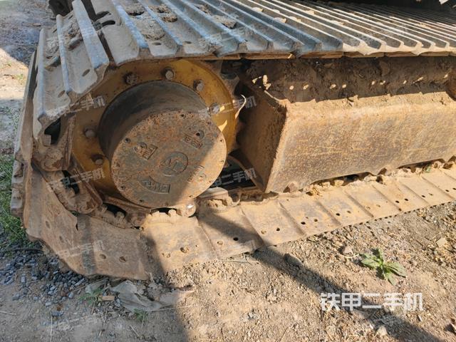 右側(cè)履帶整體?(行走機(jī)構(gòu)) 右側(cè)履帶整體?(行走機(jī)構(gòu))