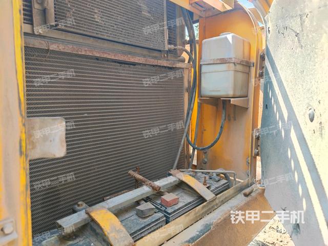 散熱器正面（大件艙室）