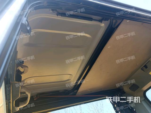 頂棚整體(駕駛室部分) 頂棚整體(駕駛室部分)