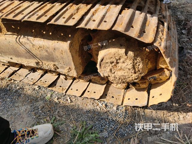 右側(cè)履帶整體?（行走機(jī)構(gòu)）