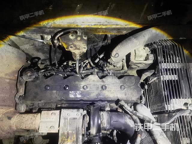 驾驶室顶部（整机外观）