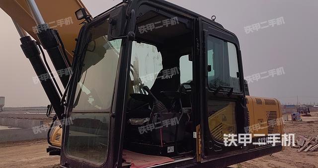 驾驶室整体（整机外观）