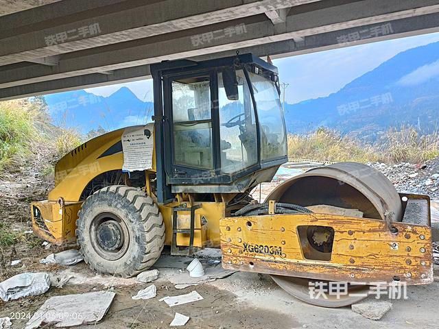 整机左侧（设备外观及核心部件）