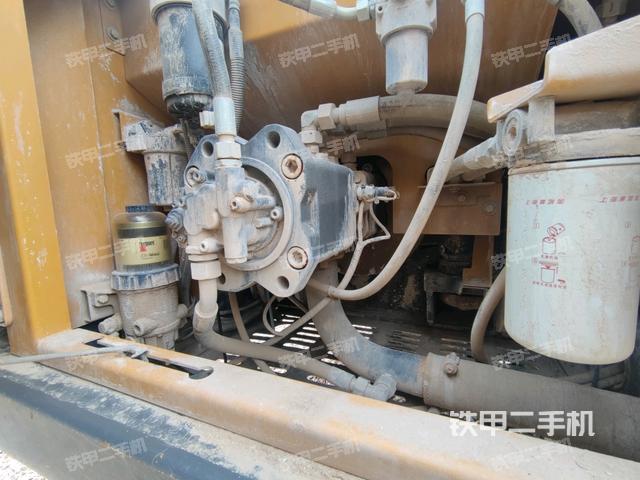 液壓泵斜45?左（大件艙室）