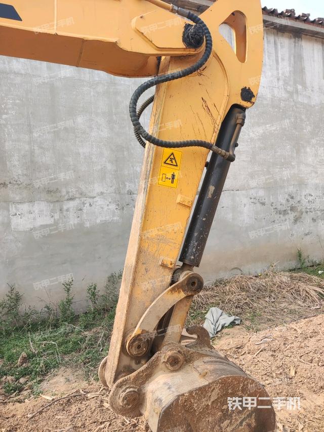 小臂整體左后（工作和回轉(zhuǎn)裝置）