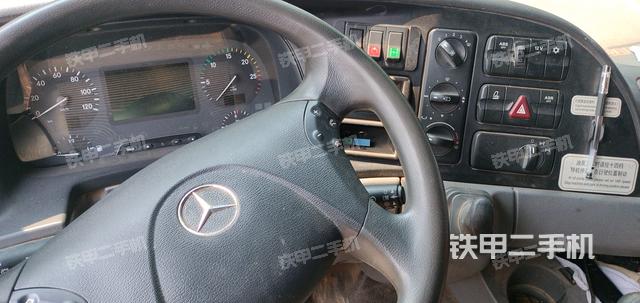 驾驶室操作台（设备外观及核心部件）