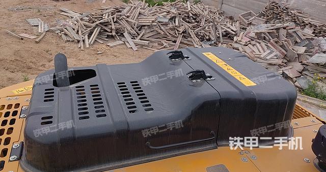 驾驶室顶部（整机外观）