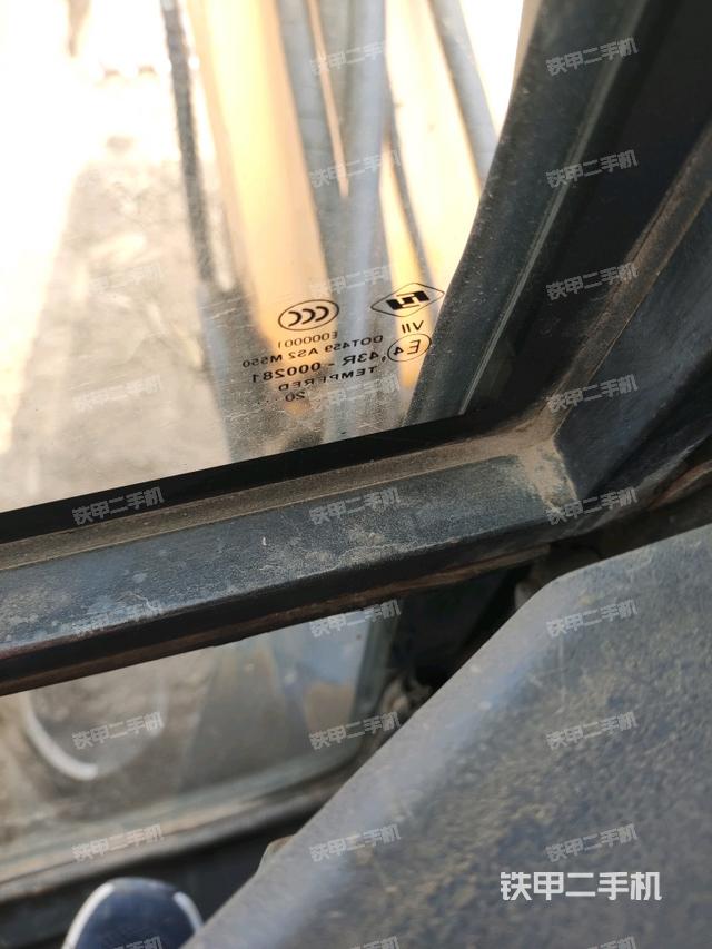 后窗玻璃角標(biāo)（駕駛室部分）