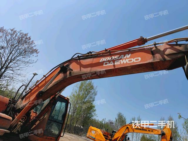 大臂整體?右側(cè)（工作和回轉(zhuǎn)裝置）