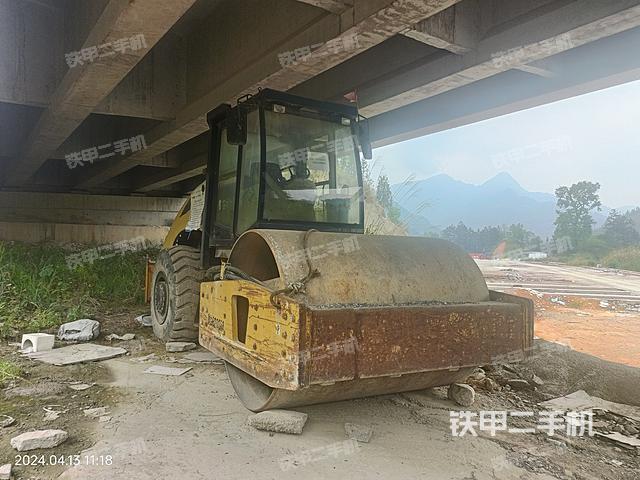 厦工XG6203M压路机