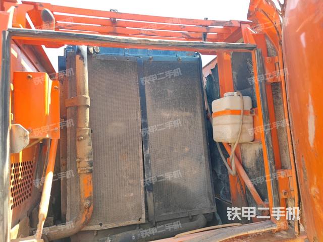 散熱器正面（大件艙室）