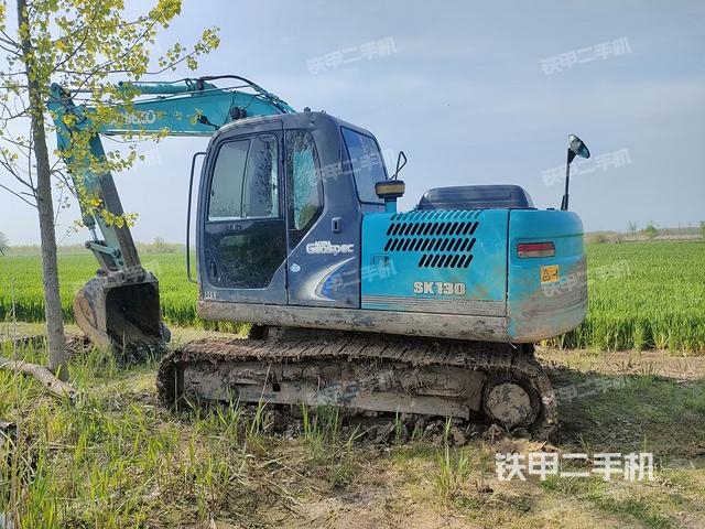 神钢SK130-8挖掘机